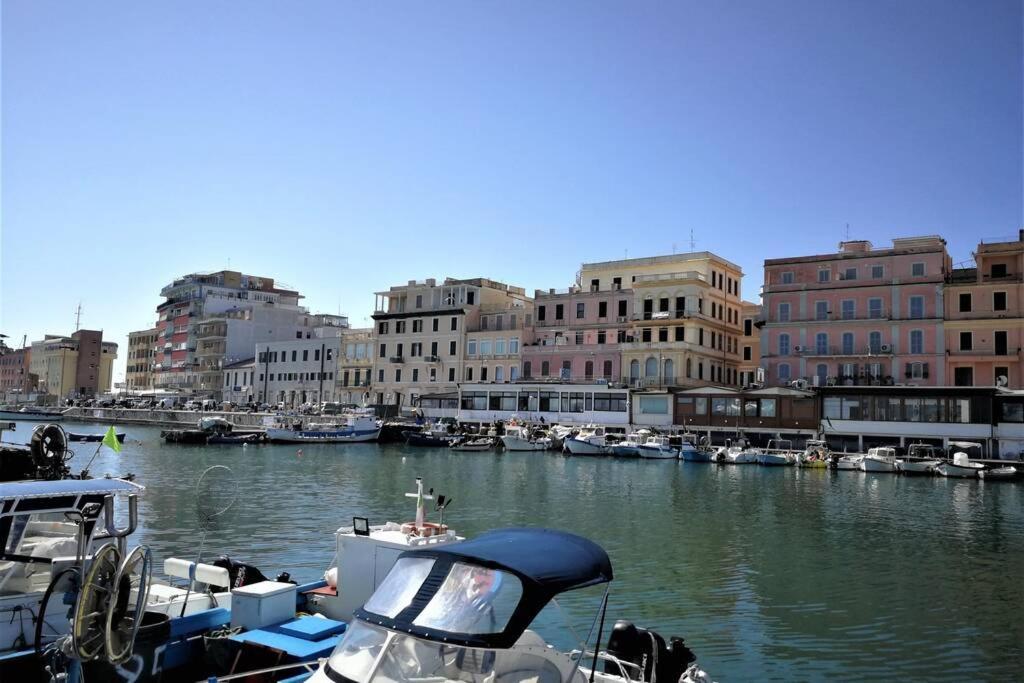 Christy Suite Elegante Appartamento Nel Centro Storico Di Anzio Eksteriør bilde
