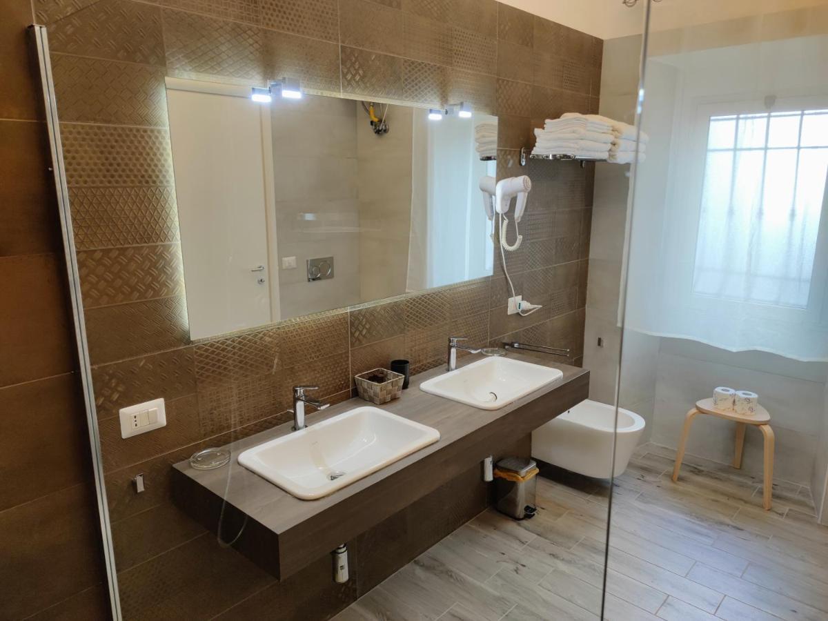 Christy Suite Elegante Appartamento Nel Centro Storico Di Anzio Eksteriør bilde